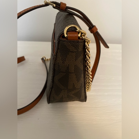 Small Michael Kors Logo Bag - Picture 3 of 6
